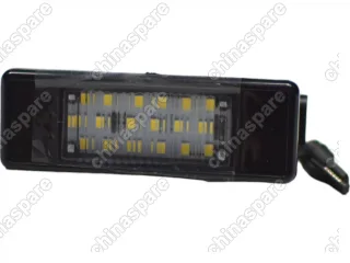 Фонарь подсветки номерного знака Nissan Qashqai