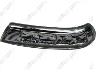 Повторитель поворота в зеркало Hyundai Santa Fe 06-12, Veracruz 07-12 правый