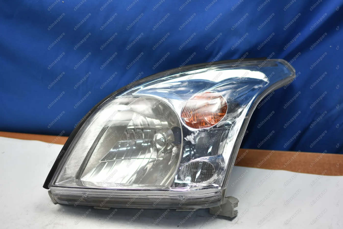 Фара головного света левая Derways Shuttle / Huanghai Antelope (уценка)