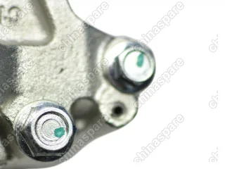 Суппорт тормозной передний правый Mitsubishi Pajero / Montero (3,2, 3,2D, 3,8) Long Wagon (уценка)