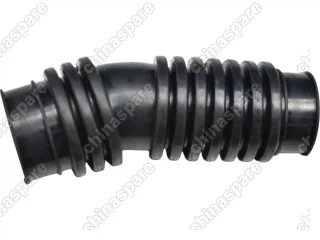 Патрубок воздушный Toyota Hilux LN106 LN107 3L