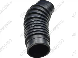 Патрубок воздушный Toyota Hilux, LN108, LN112, LN130 2LT, 2LTE