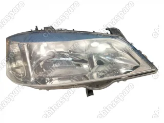 Фара головного света правая Opel Astra G (уценка)