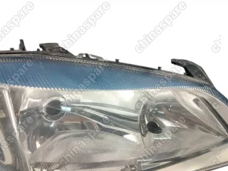 Фара головного света правая Opel Astra G (уценка)