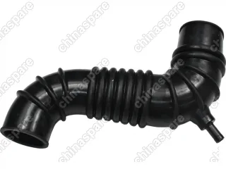 Патрубок воздушный Mitsubishi Pajero 83-91 4D56