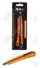 Нож с выдвижным сменным лезвием 9мм