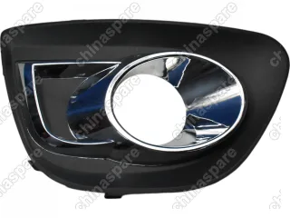 Накладка противотуманной фары правая Great Wall Hover M4