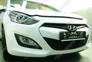 0125041115B Сетка на бампер внешняя для HYUNDAI i30 2011->, черн., 15 мм