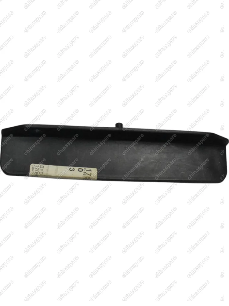 Накладка (брызговик) арки переднего колеса передняя BYD F3