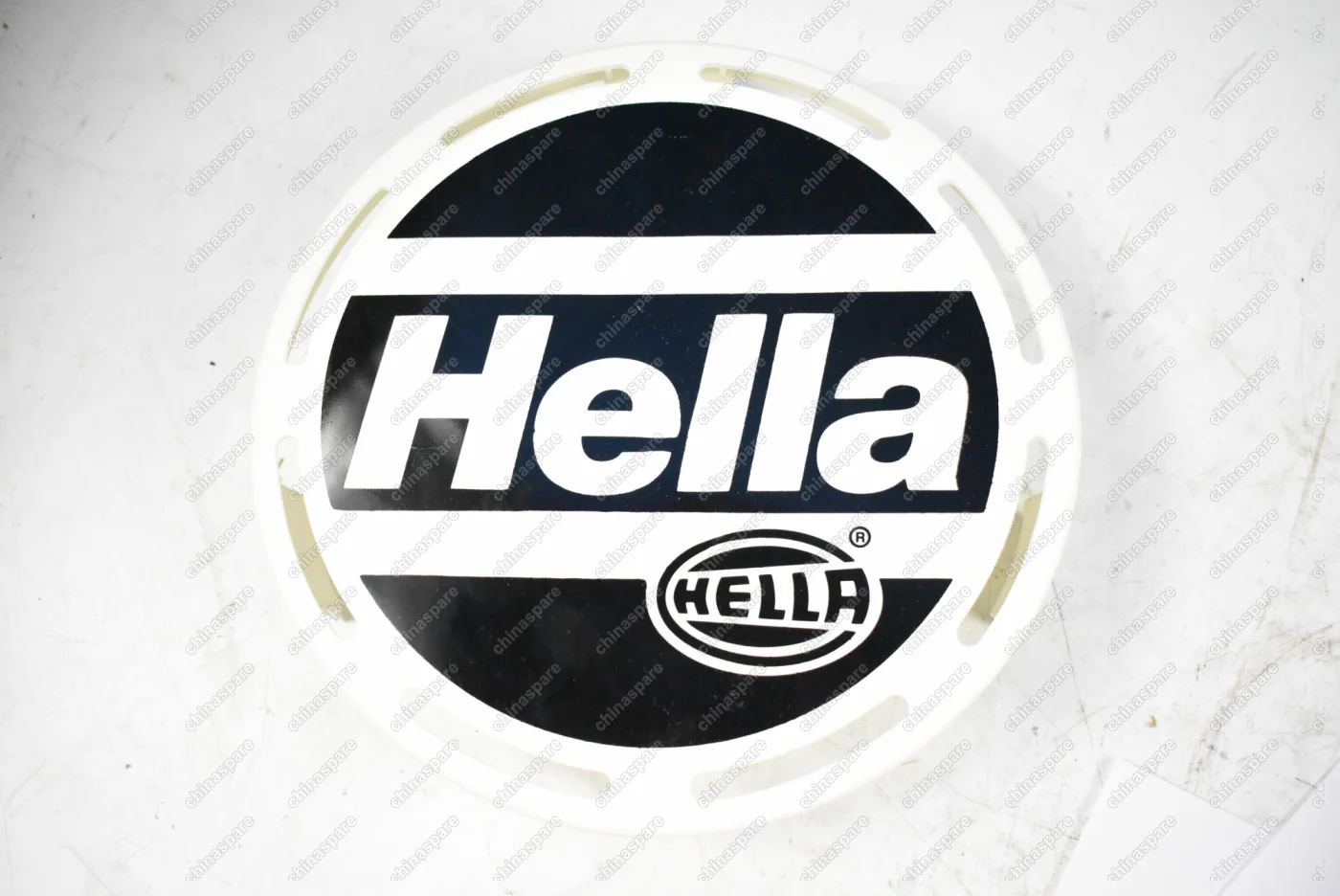 Дополнительная фара дальнего света Luminator Metal «Hella»