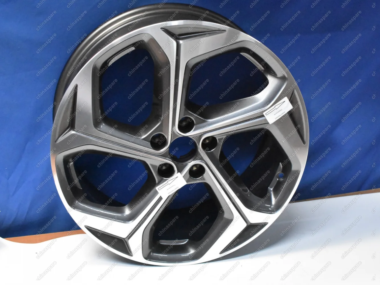 Диск литой (19 дюймов) Geely Monjaro (уценка)