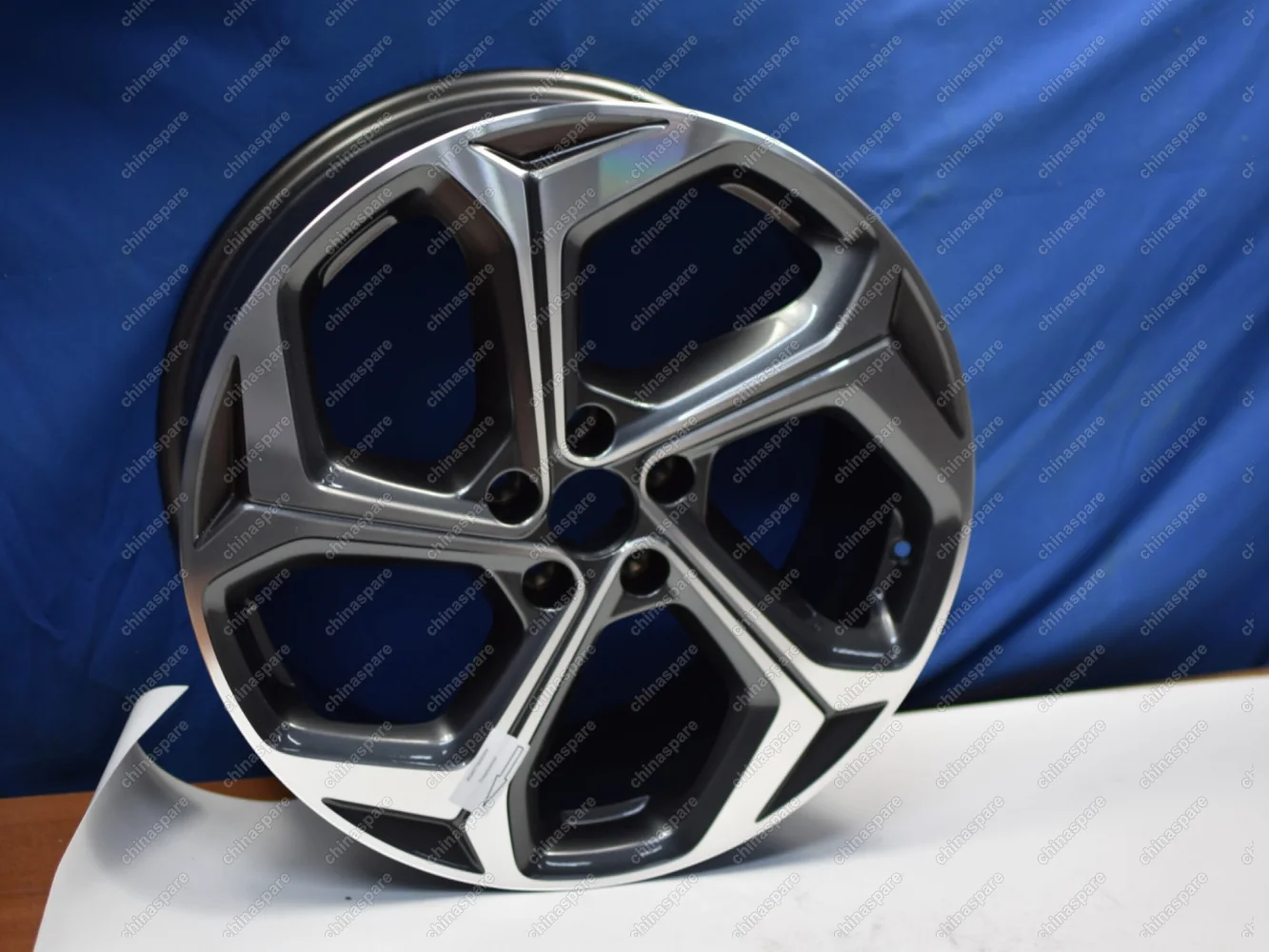 Диск литой (19 дюймов) Geely Monjaro (уценка)