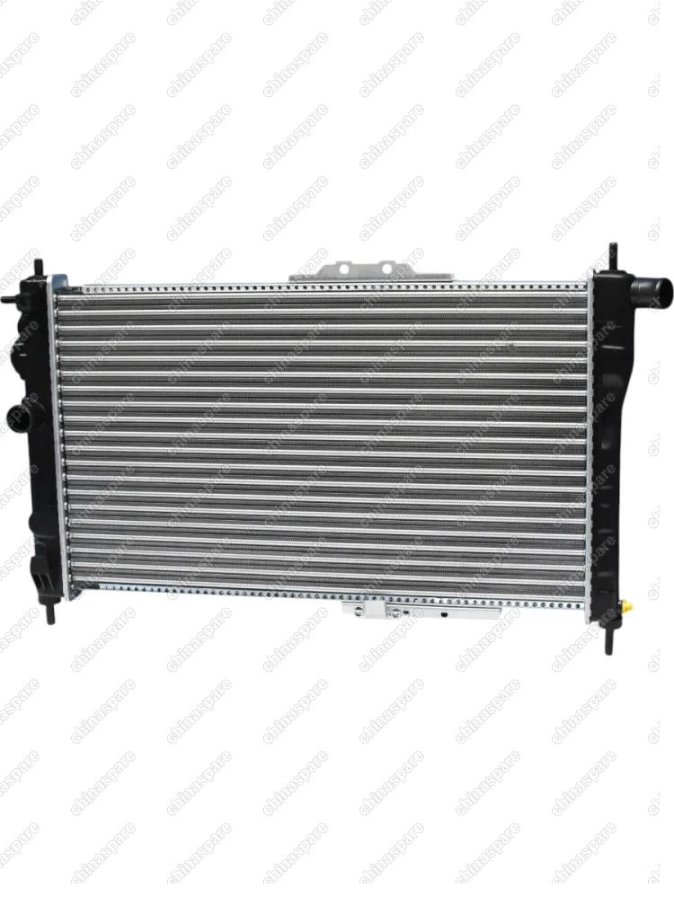 Радиатор охлаждения для Дэу Нексия 100 1995-2008, Daewoo Nexia N100 радиатор охлаждения SAT SG-DW0001-MT-R, oem 96144847