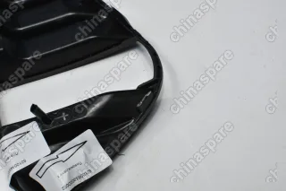 Накладка противотуманной фары передняя правая Geely Coolray (уценка)