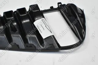 Накладка противотуманной фары передняя левая Geely Coolray (уценка)