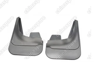 Брызговики универсальные для легковых автомобилей черные (комплект)