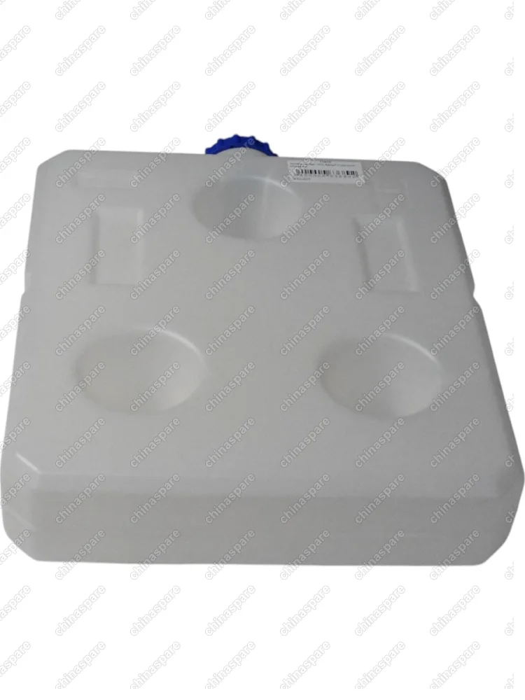 Топливный бак (10л) белый с крышкой и штуцером