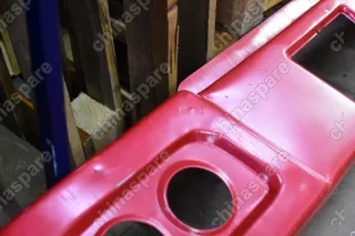 Бампер железный красный на самосвал HOWO (уценка)