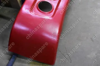 Бампер железный красный на самосвал HOWO (уценка)