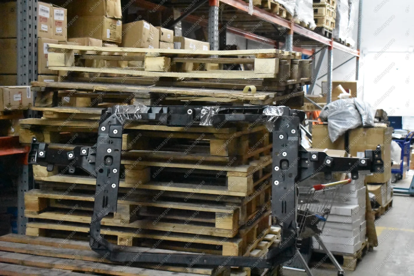 Рамка радиатора Geely Atlas (уценка)