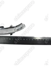 Повторитель поворота в зеркало правый для Шкода Октавия А5 ФЛ 2008-2013, Skoda Octavia A5 FL повторитель поворота в зеркало правый SAT ST-SD26-940CL-1