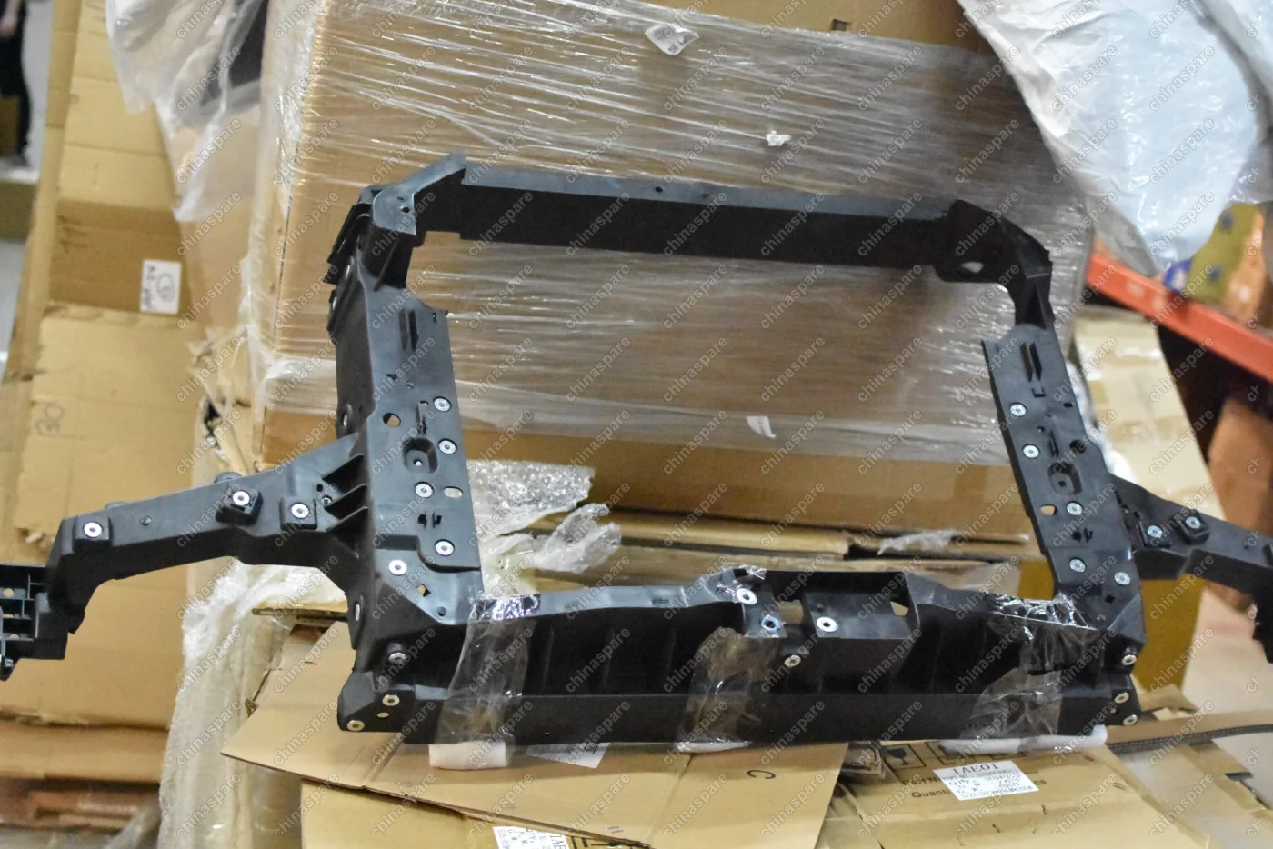 Рамка радиатора Geely Atlas (уценка)