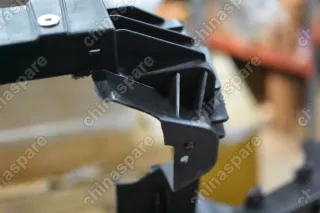 Рамка радиатора Geely Atlas (уценка)