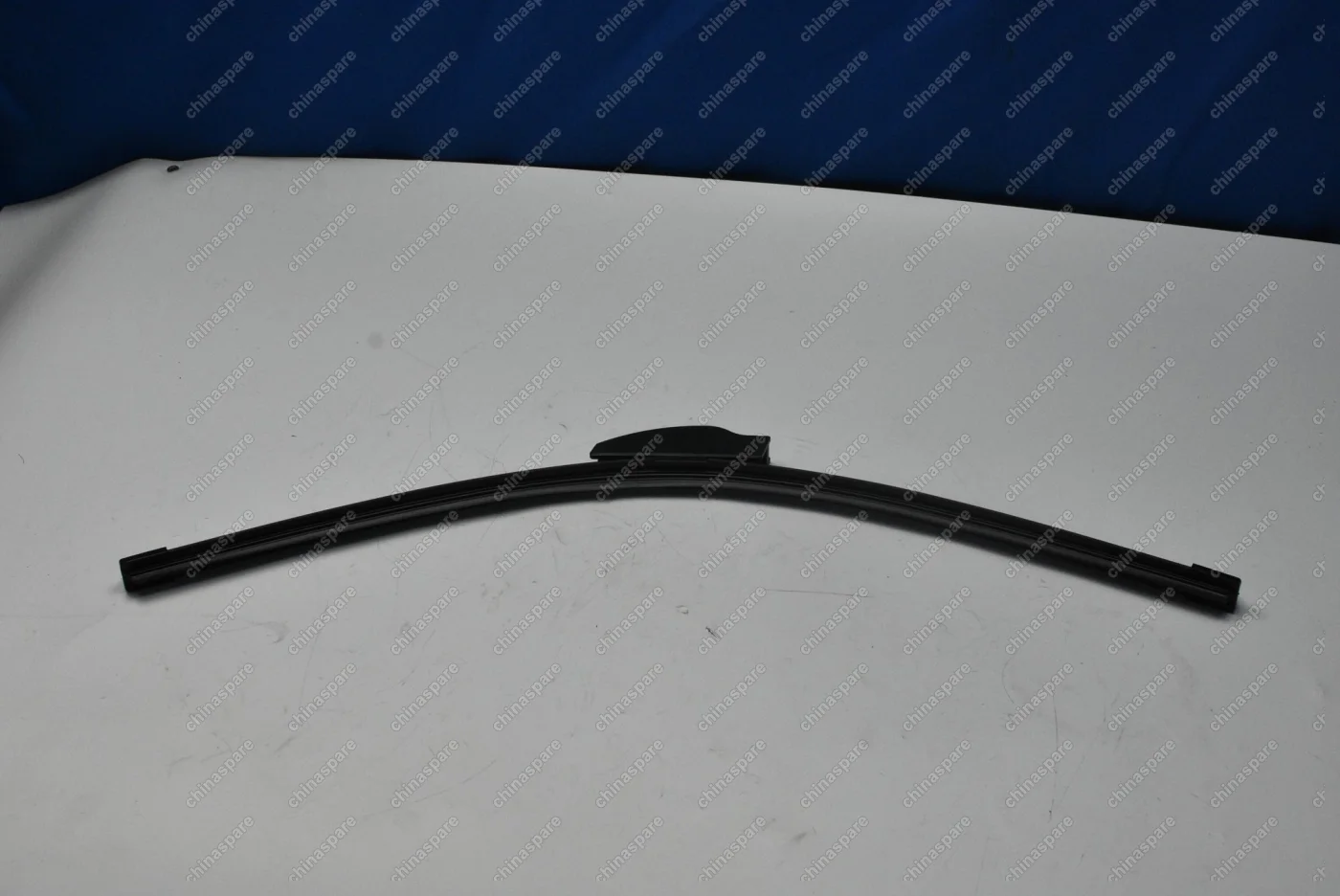 Щетка стеклоочистителя бескаркасная 550mm