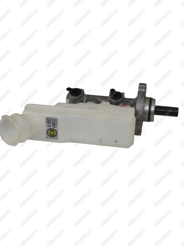 Цилиндр тормозной главный в сборе с бачком Luxgen 7 (уценка)