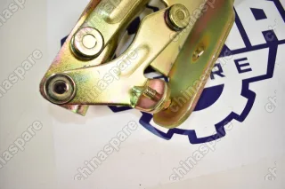 Петля капота правая Brilliance M2