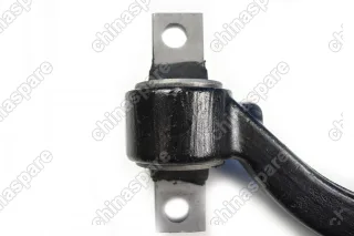 Рычаг передней подвески средний правый (кривой) в сборе Brilliance M1, M2