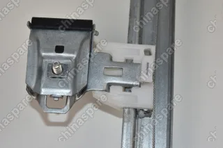 Стеклоподъёмник электрический передний правый в сборе Brilliance M2