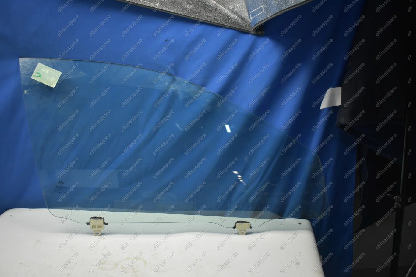 Стекло передней правой двери (опускное) BYD F3, F3-R