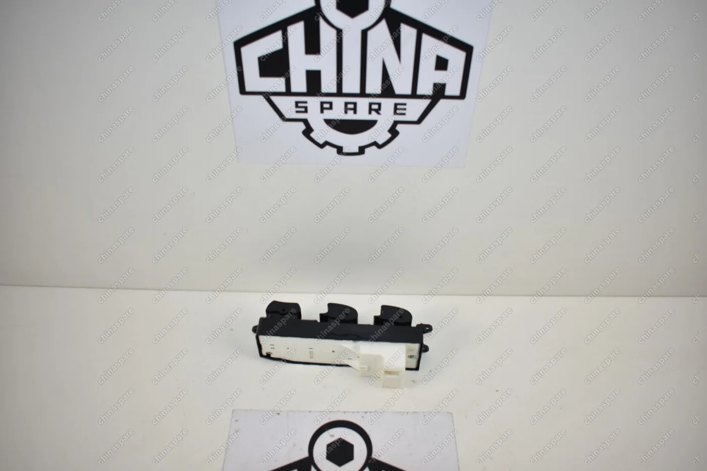 Блок кнопок стеклоподъемника водительской двери BYD F3, F3R