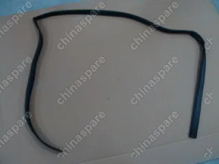 Уплотнитель стекла левой передней двери BYD F3