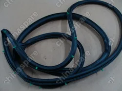 F36207112 Уплотнитель правой задней двери BYD F3