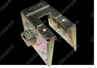 A155305990 Кронштейн подлокотника Chery Amulet