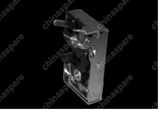 Замок двери передней правой Chery Amulet