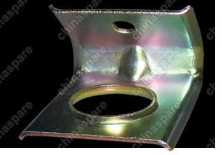 A151301310 Скоба радиатора Chery Amulet