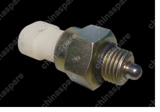 QR5201701120 Switch - reverse light Chery Amulet