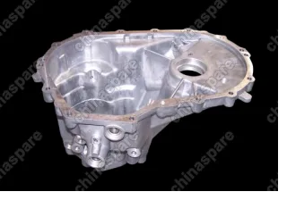 QR5201701201 Крышка коробки передач Chery Amulet