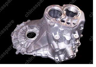 QR5201701201 Крышка коробки передач Chery Amulet