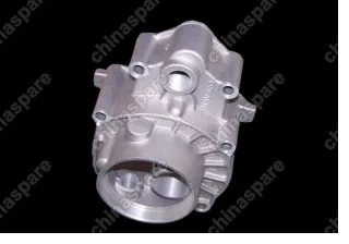 015301211aa Крышка коробки передач задняя(мет) Chery Amulet