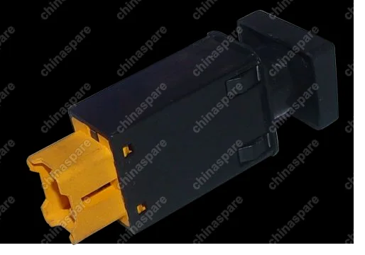 Кнопка включения задних противотуманных фонарей Chery Amulet