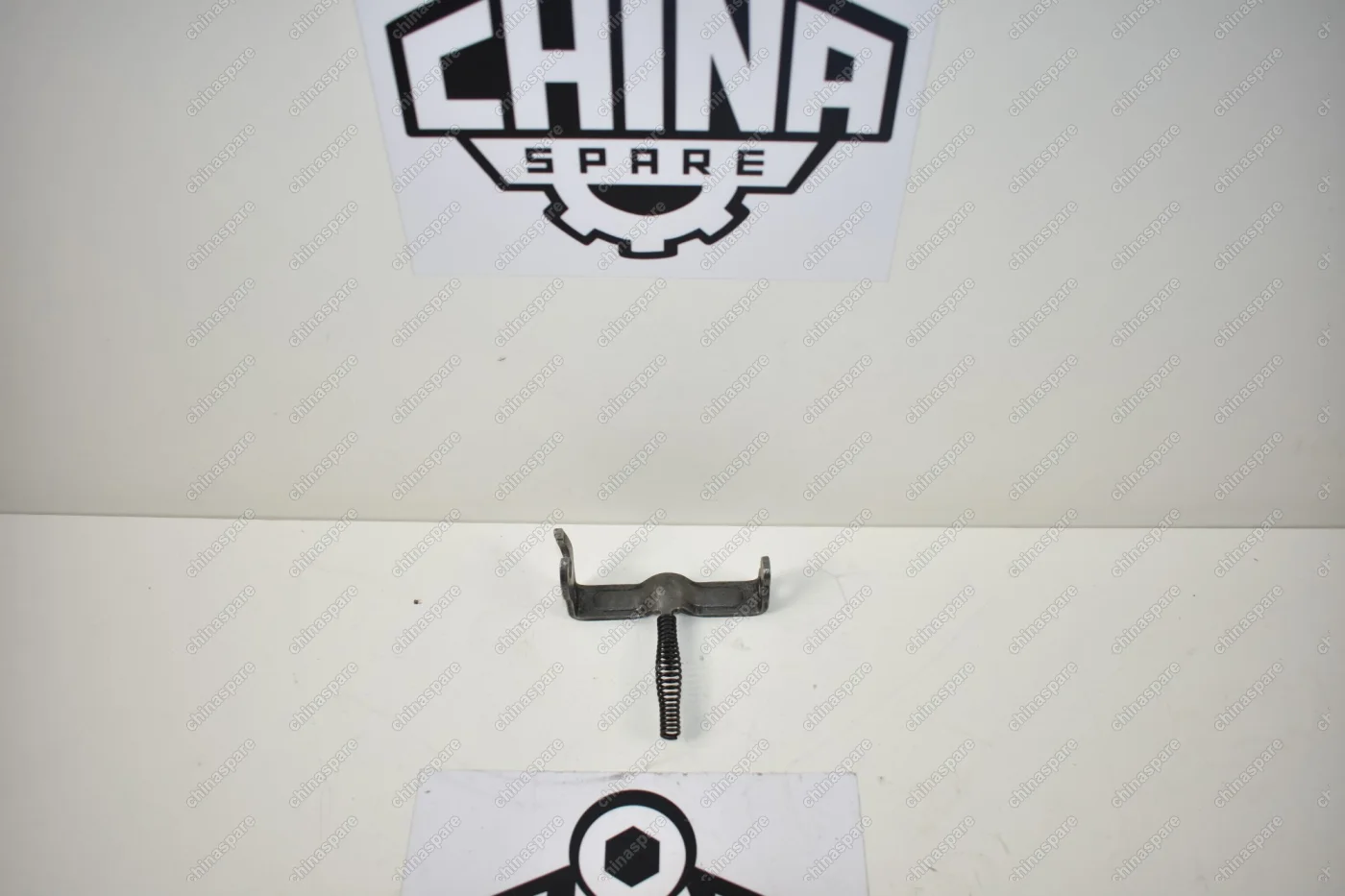 Вилка включения задней передачи Chery Amulet