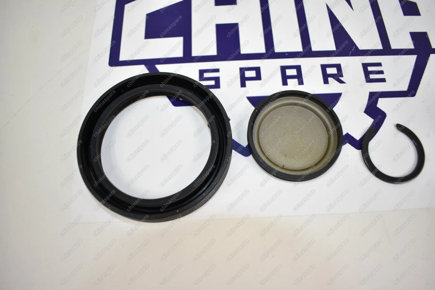 Сальник привода (дифференциала) + заглушка Chery Amulet