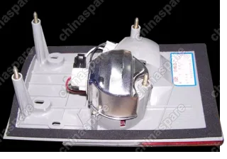 Фонарь задний левый внутренний (на крышке багажника) Chery Amulet