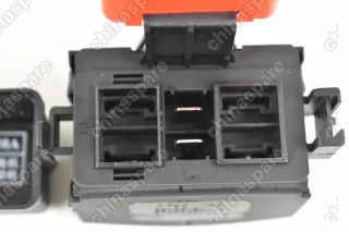 Клемма плюсовая 60 А Chery Amulet