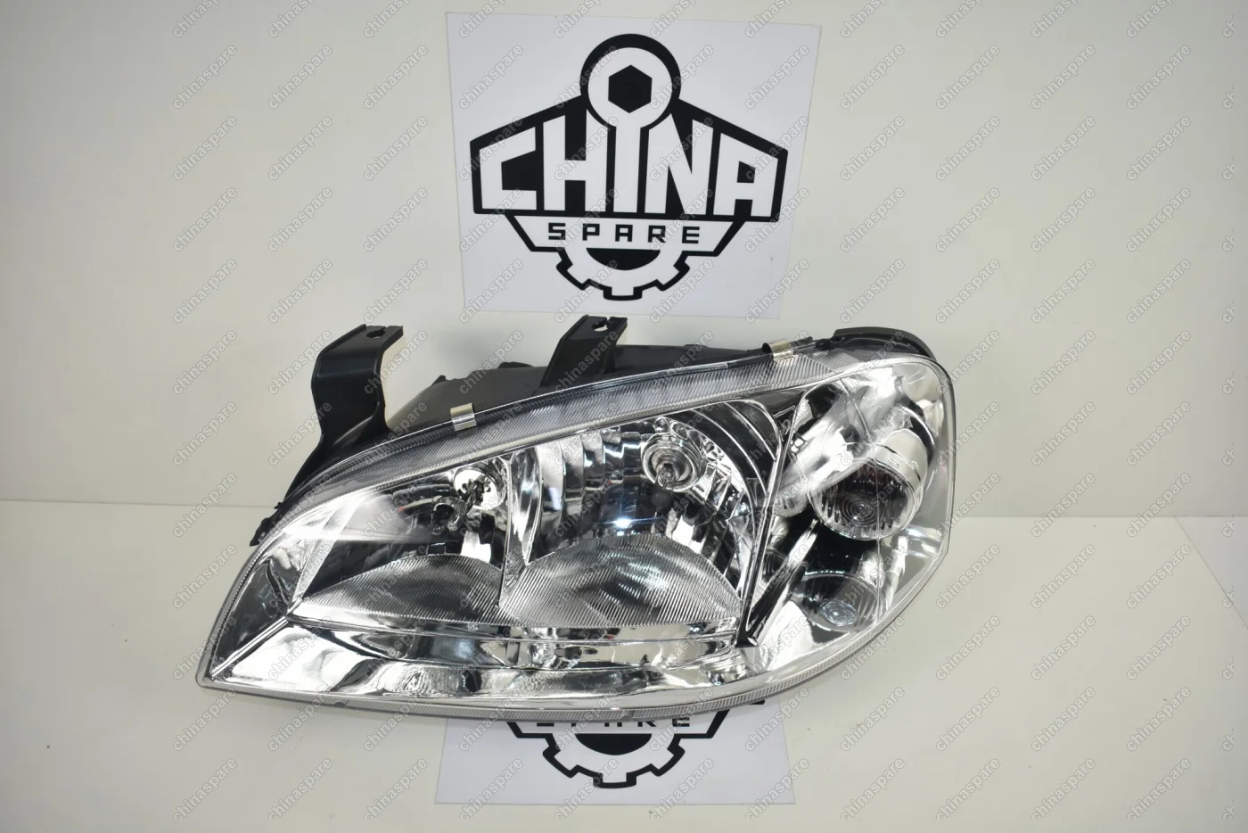 Фара передняя левая Chery Amulet