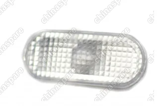 Повторитель поворота белый Chery Amulet